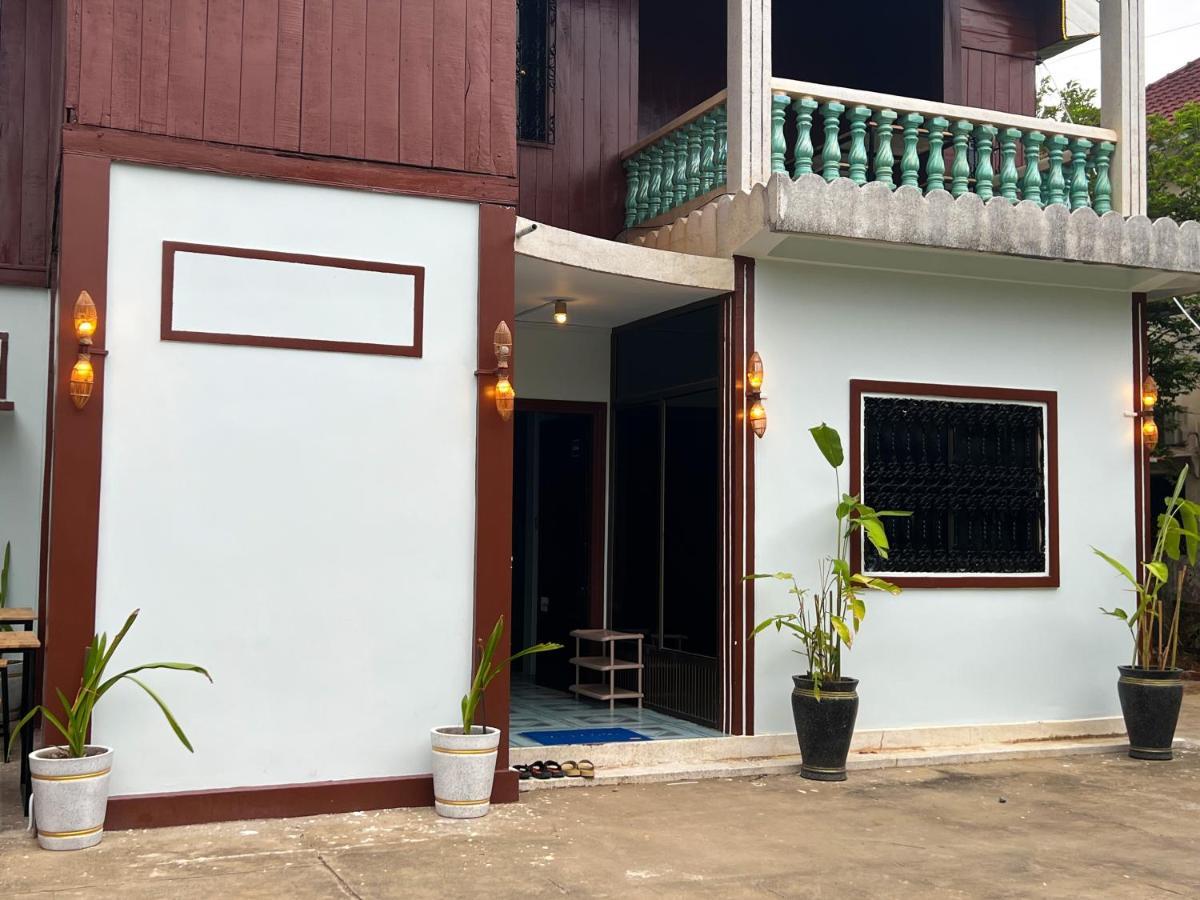 Lotus Blanc Homestay Battambang Eksteriør bilde