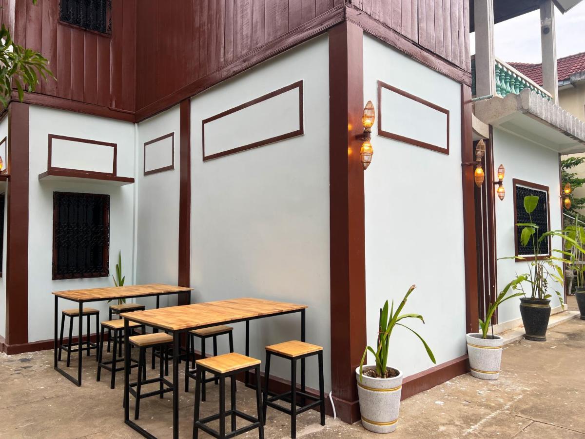 Lotus Blanc Homestay Battambang Eksteriør bilde