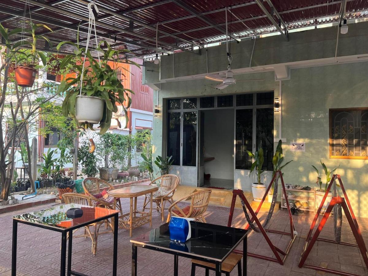Lotus Blanc Homestay Battambang Eksteriør bilde