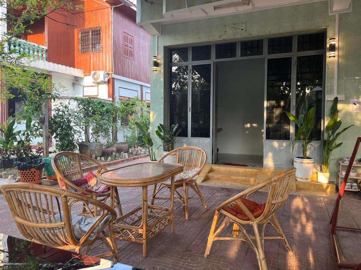 Lotus Blanc Homestay Battambang Eksteriør bilde