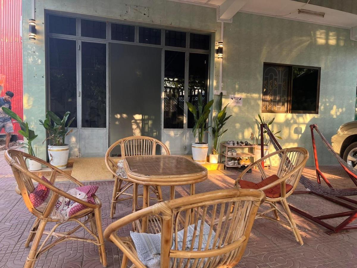 Lotus Blanc Homestay Battambang Eksteriør bilde