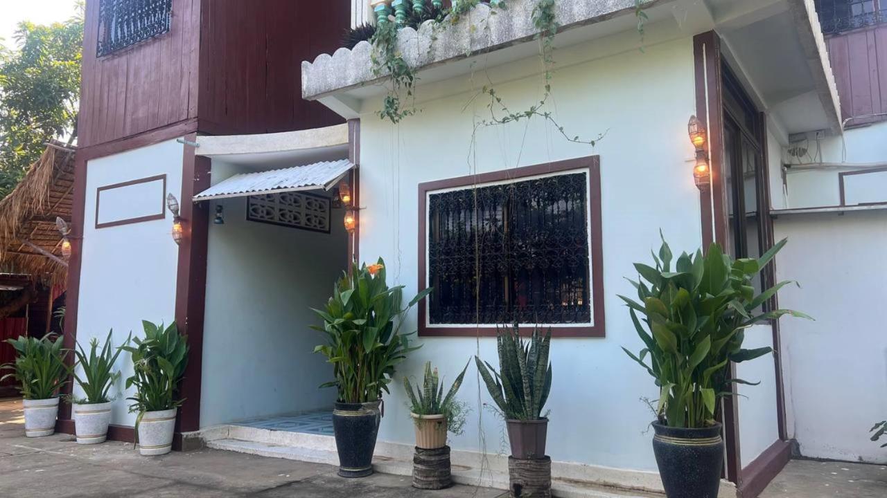 Lotus Blanc Homestay Battambang Eksteriør bilde