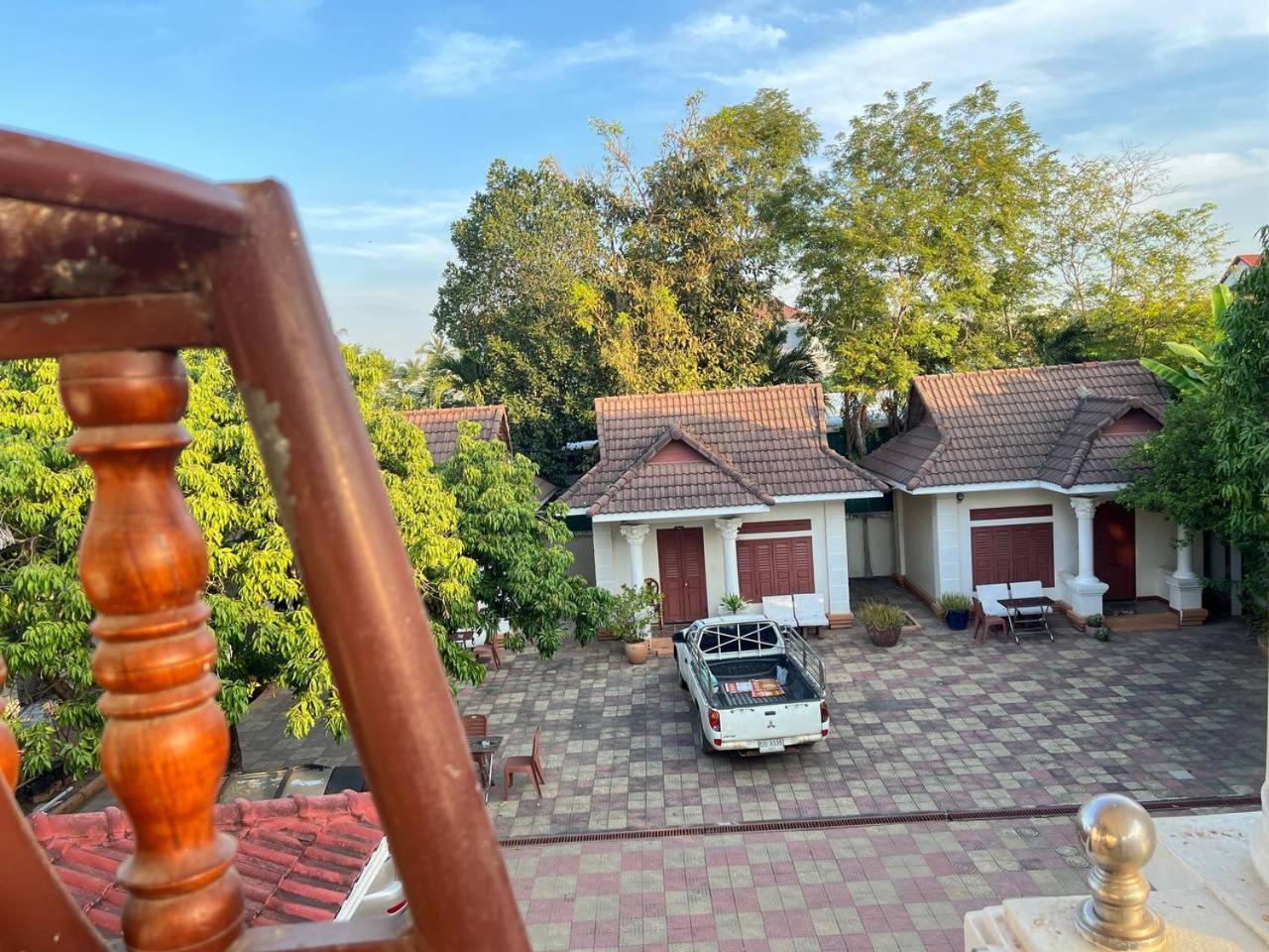 Lotus Blanc Homestay Battambang Eksteriør bilde