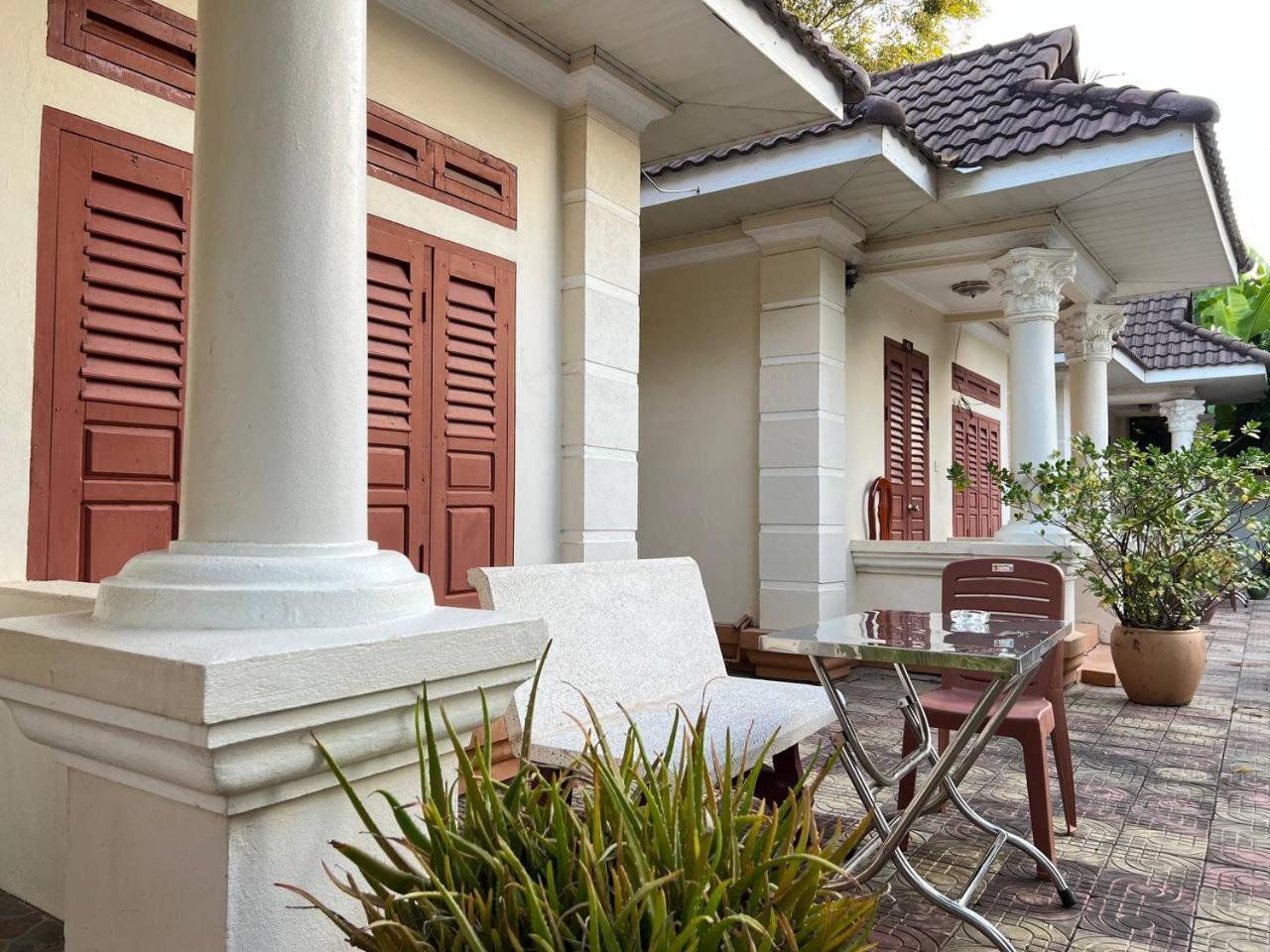 Lotus Blanc Homestay Battambang Eksteriør bilde